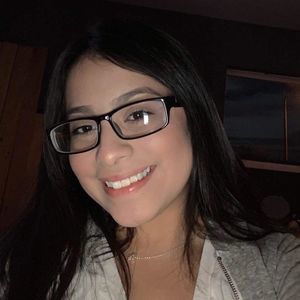 Meet your Posher, Daniela